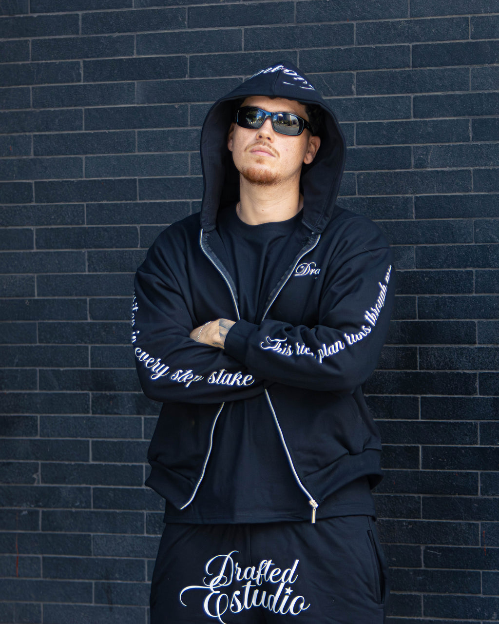 Hoodie Boxy Fit "Midnight Zip"