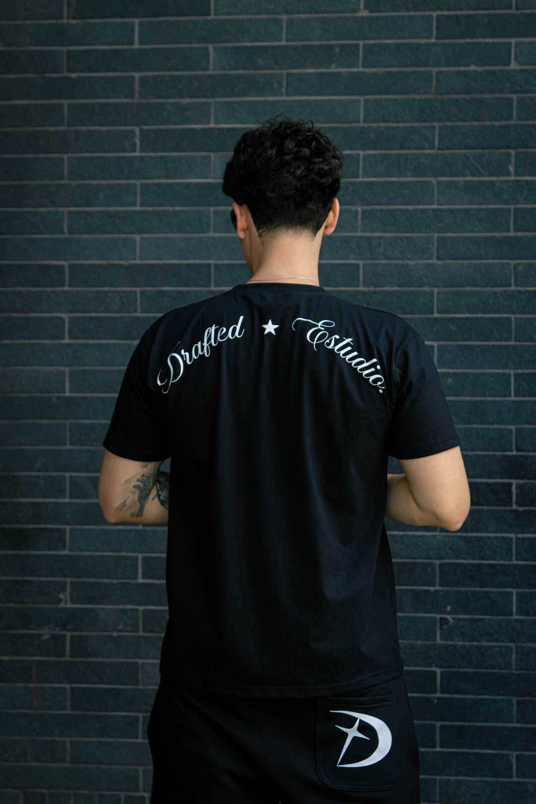T-Shirt Regular "Essential Black"
